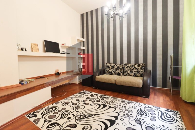 Vila Varda, 200 mp utili, teren 160 mp.