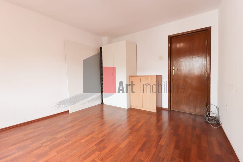 Vila Varda, 200 mp utili, teren 160 mp.