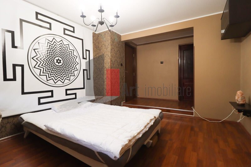 Vila Varda, 200 mp utili, teren 160 mp.