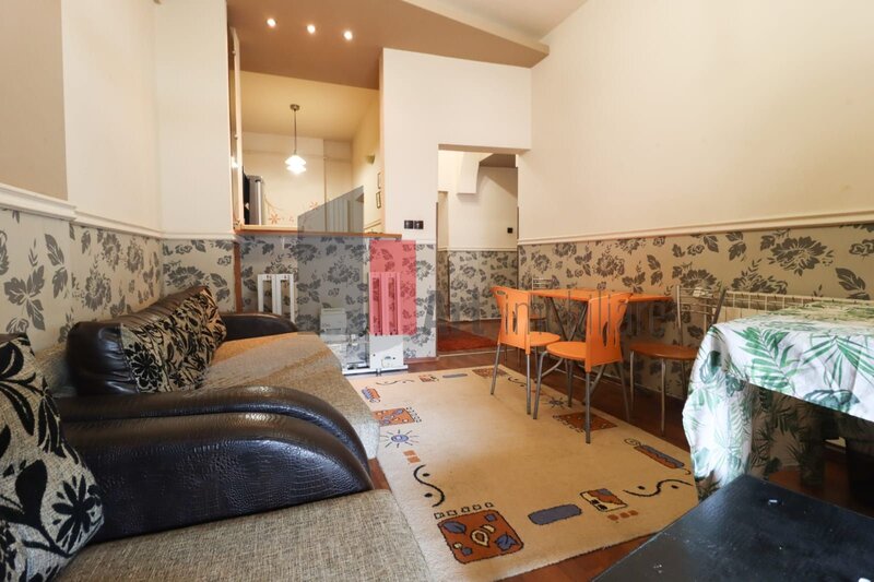 Vila Varda, 200 mp utili, teren 160 mp.