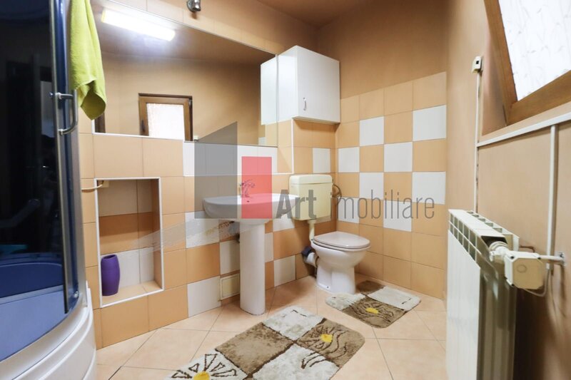 Vila Varda, 200 mp utili, teren 160 mp.